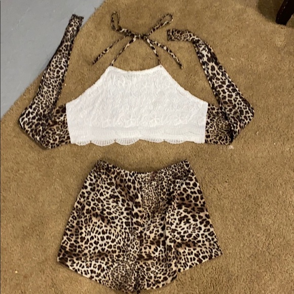 Shein cropped short and shirt set - Picture 1 of 3